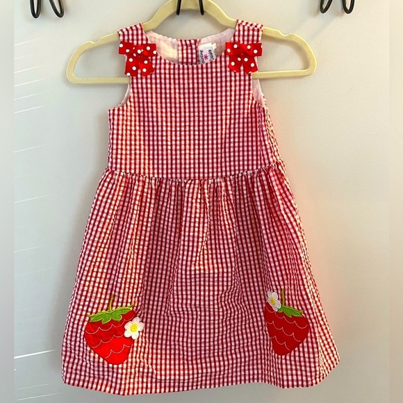 Counting Daisies Other - Counting Daisies, girl 6, adorable red white gingham sleeveless strawberry dress